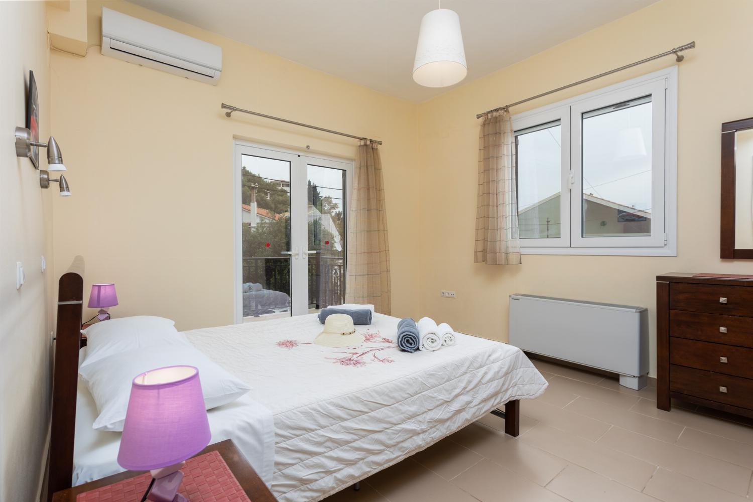 Villa Konstantinos Katávolos Buitenkant foto