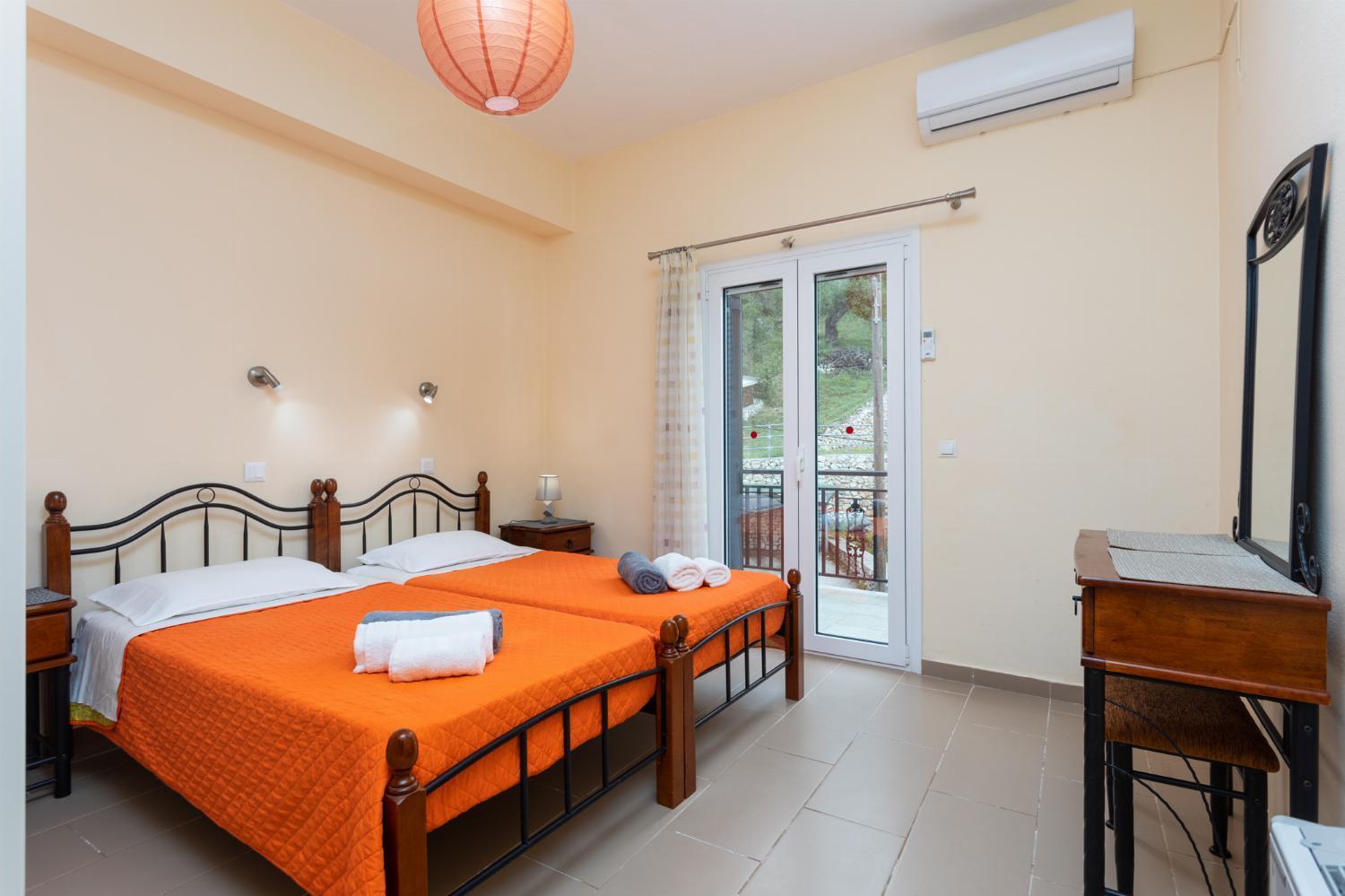 Villa Konstantinos Katávolos Buitenkant foto
