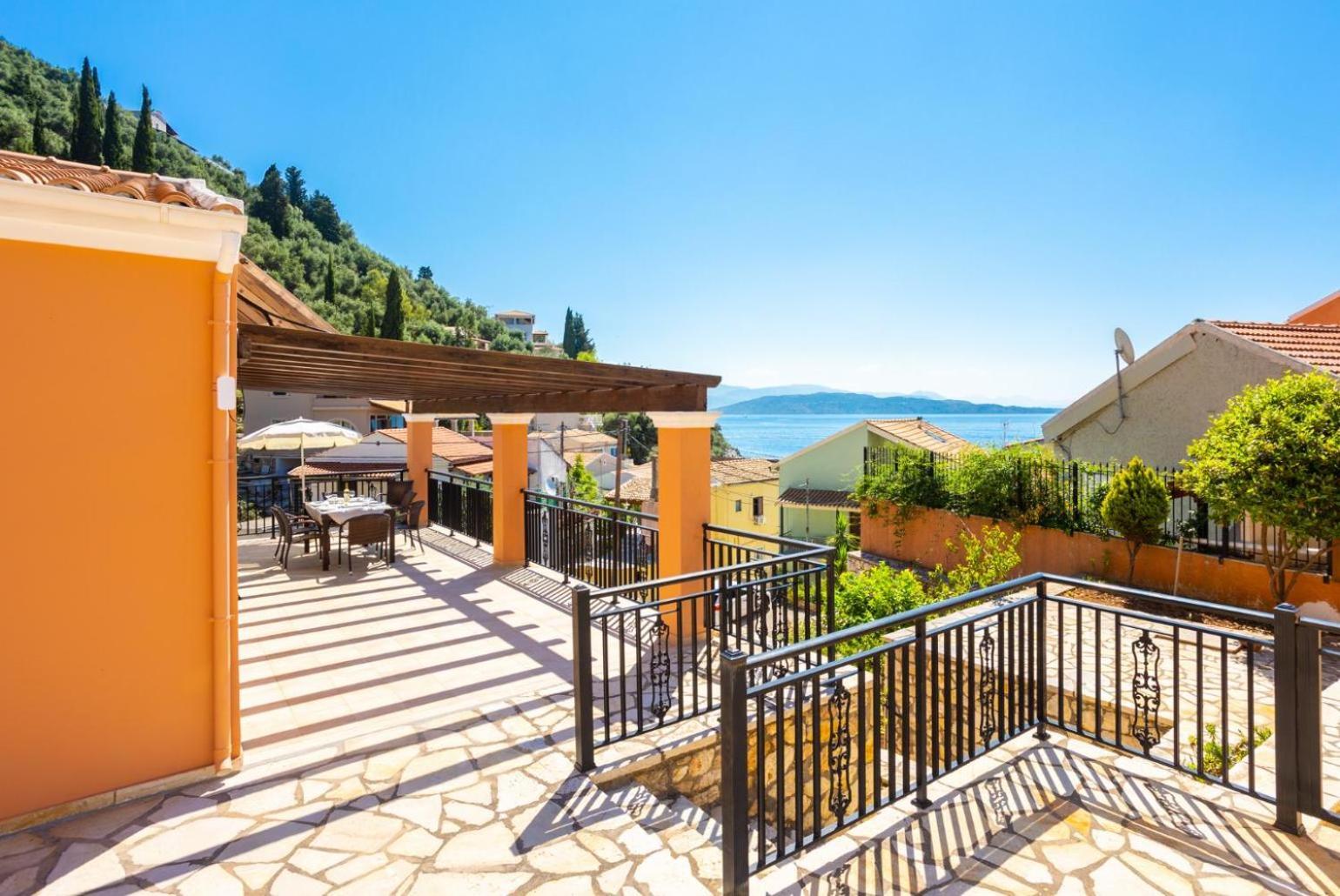 Villa Konstantinos Katávolos Buitenkant foto